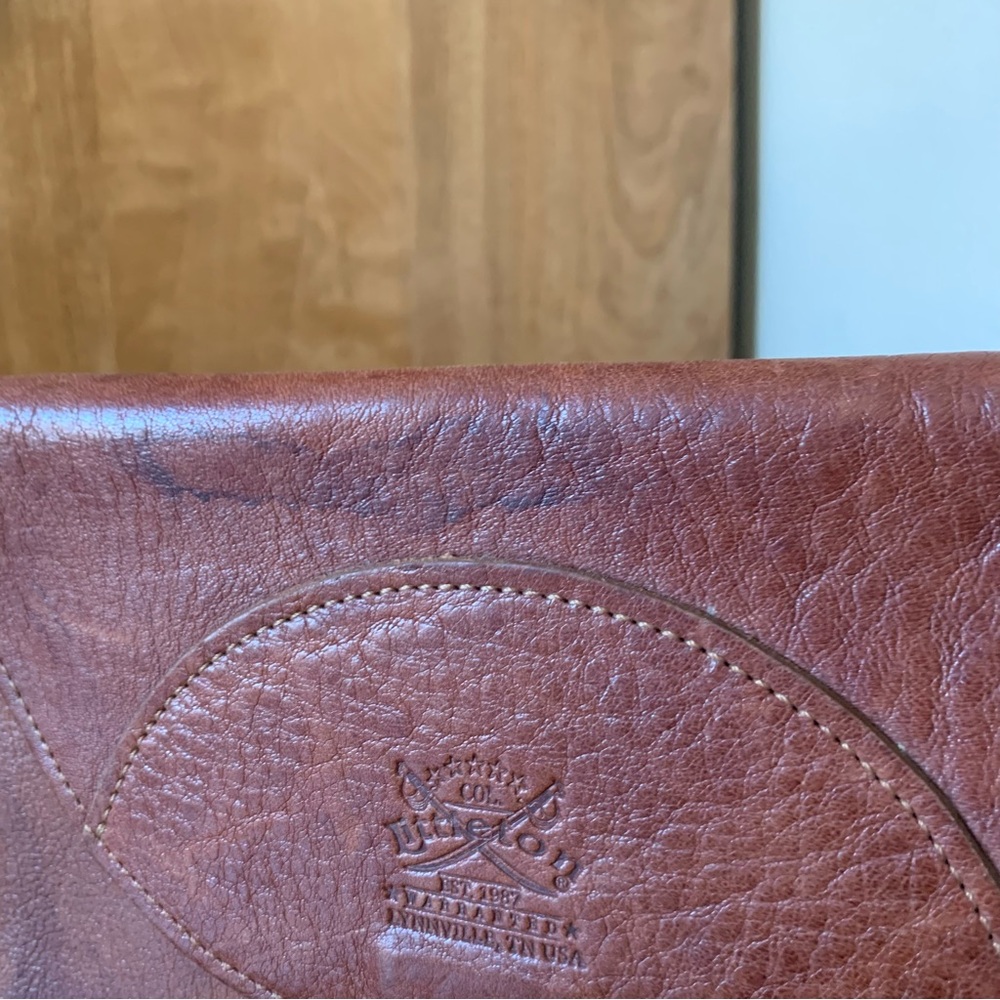 Col. Littleton Fine Leather Vintage Tablet Bag - Picture 4 of 7